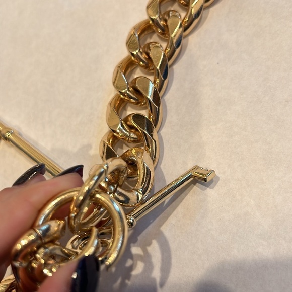 Dolls Kill y2K gold chain belt juicy thick metal links 2 skeleton key dangles XL - Picture 3 of 6